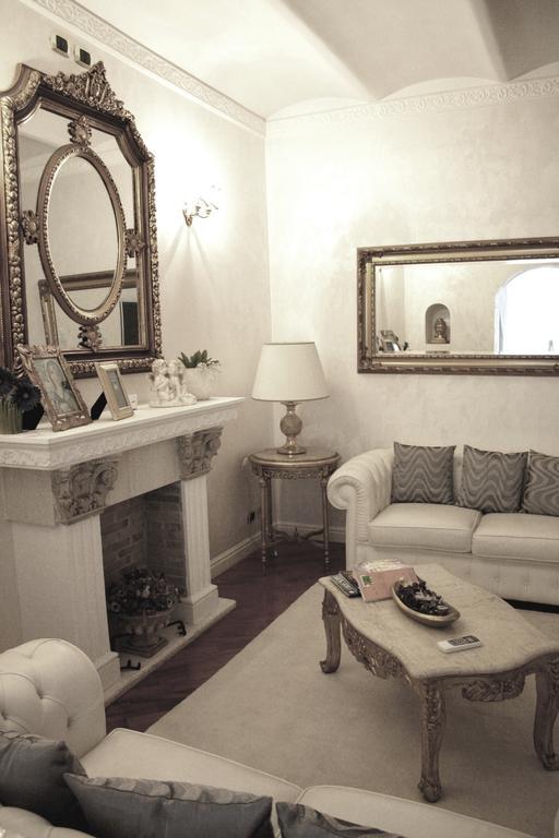 Piazza Di Spagna Suites Roma Habitación foto