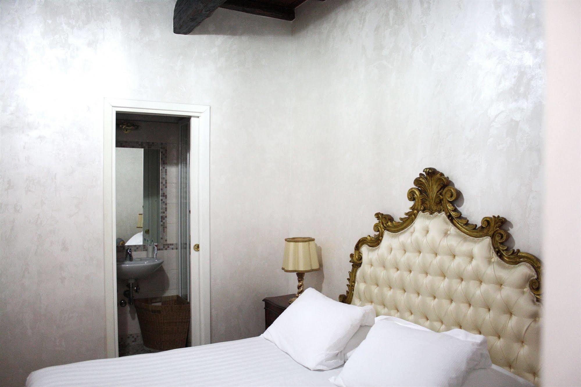 Piazza Di Spagna Suites Roma Exterior foto